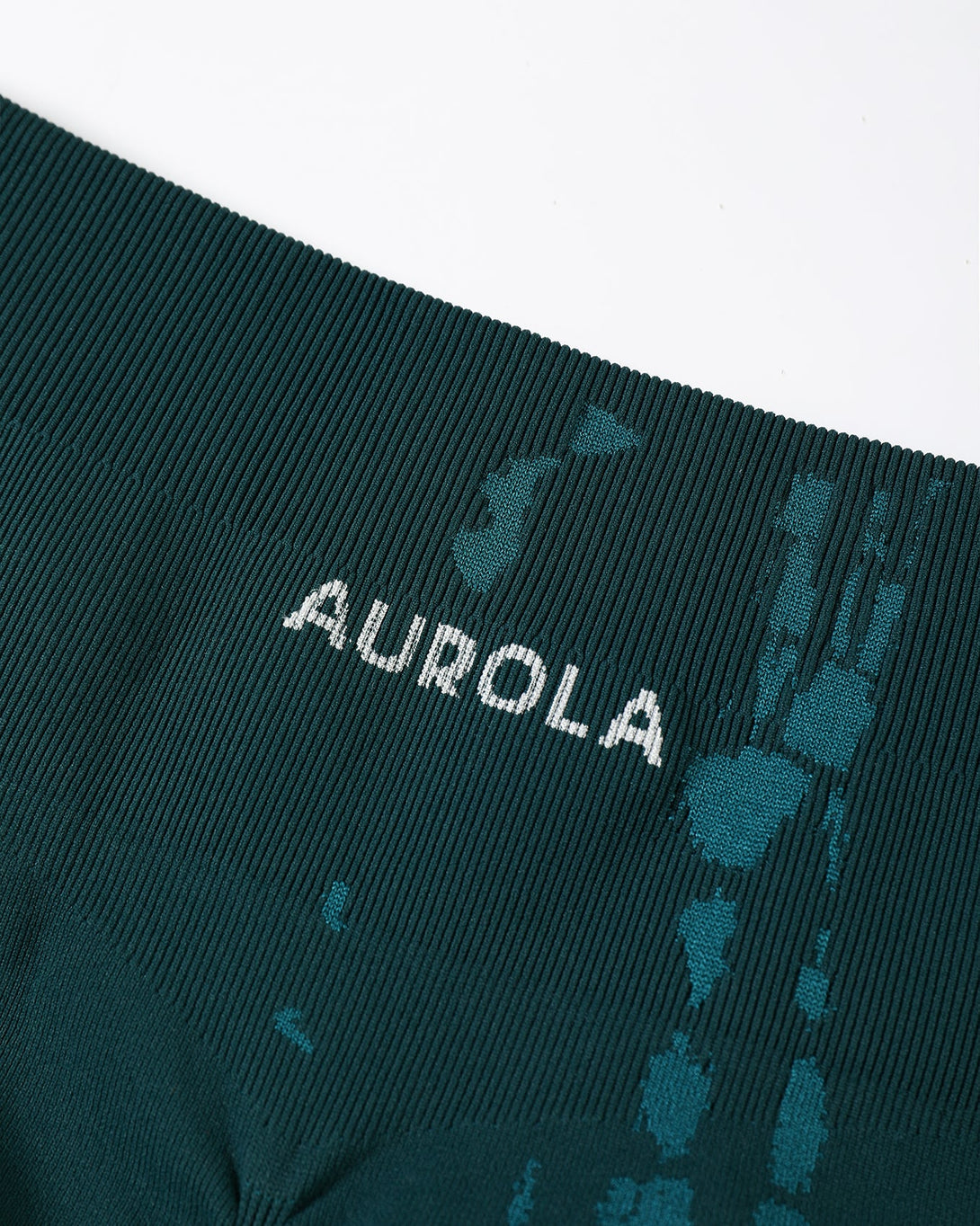 AUROLA Serpentine Shorts
