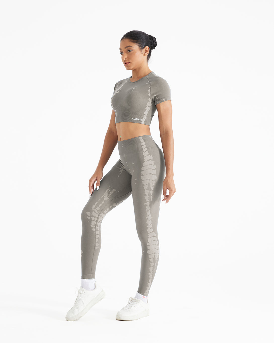 AUROLA Serpentine Seamless Short Sleeve Crop Top