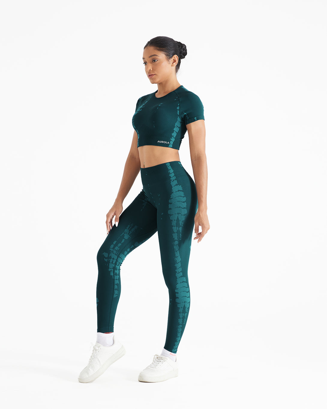 AUROLA Serpentine Seamless Short Sleeve Crop Top