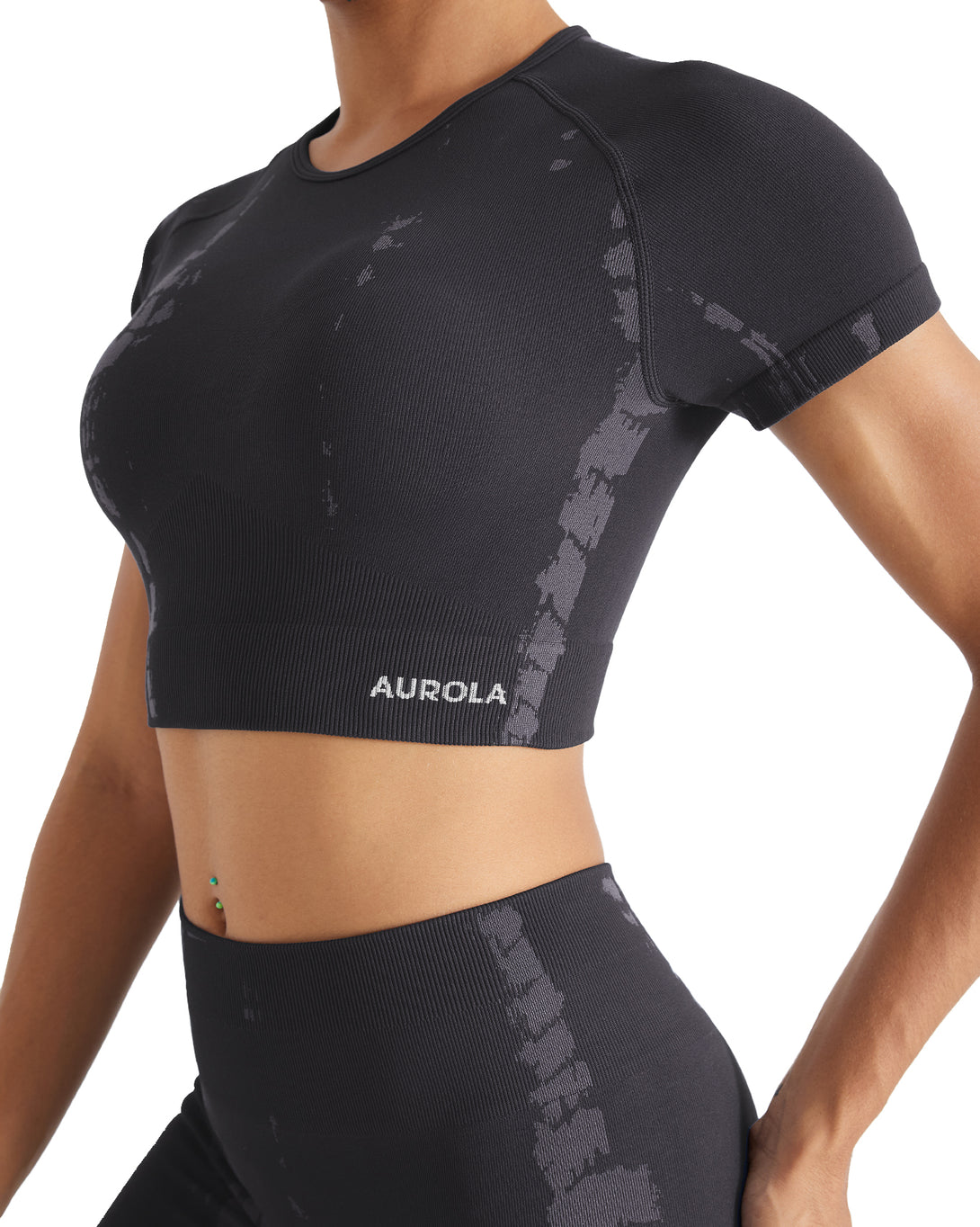 AUROLA Serpentine Seamless Short Sleeve Crop Top