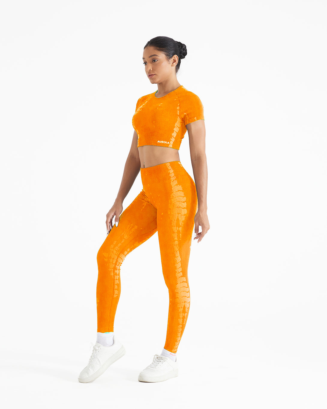 AUROLA Serpentine Seamless Short Sleeve Crop Top