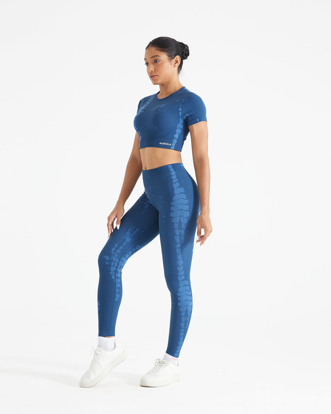AUROLA Serpentine Seamless Short Sleeve Crop Top